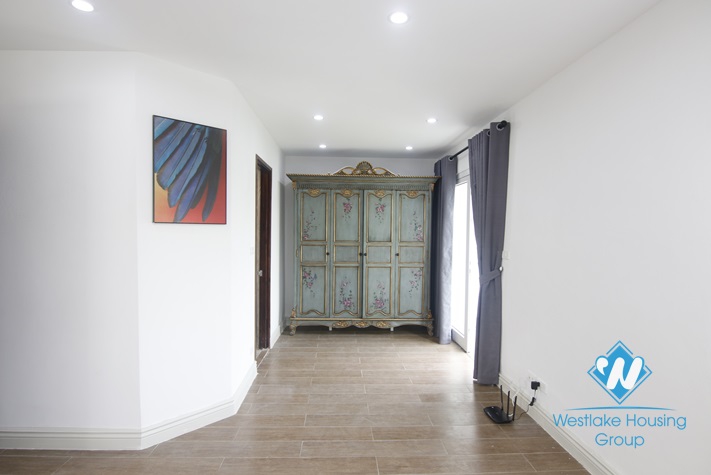 A beautiful and luxury villa for rent in Vinhome Riverside - Long Bien